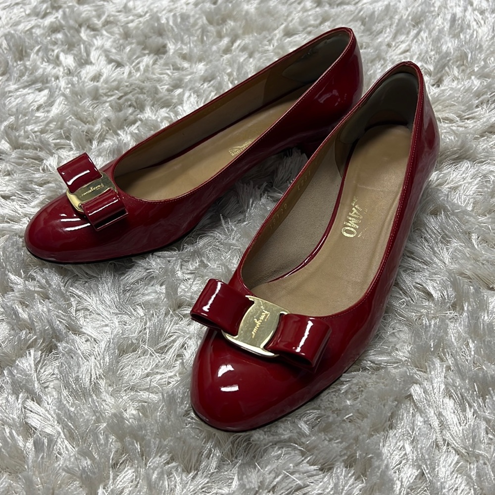 Ferragamo red bow shoes